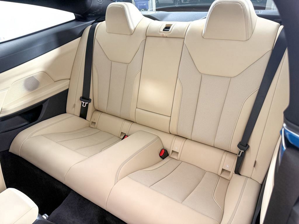 Thumbnail: 2026 BMW 4 Series - 33