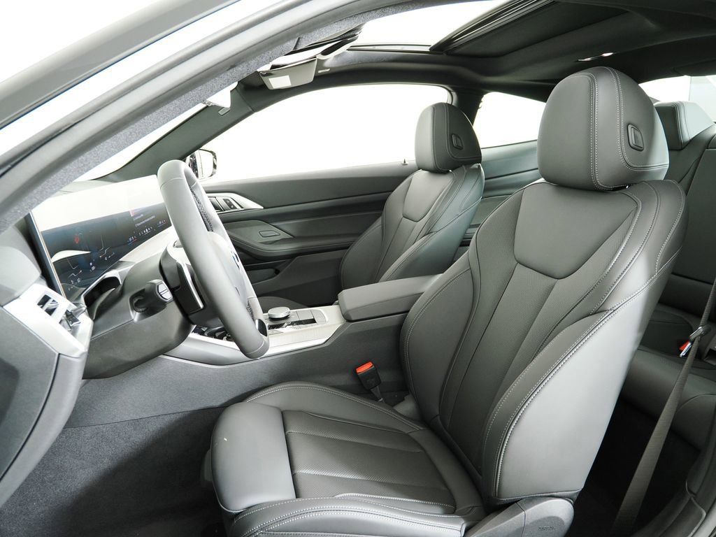 Thumbnail: 2026 BMW 4 Series - 32