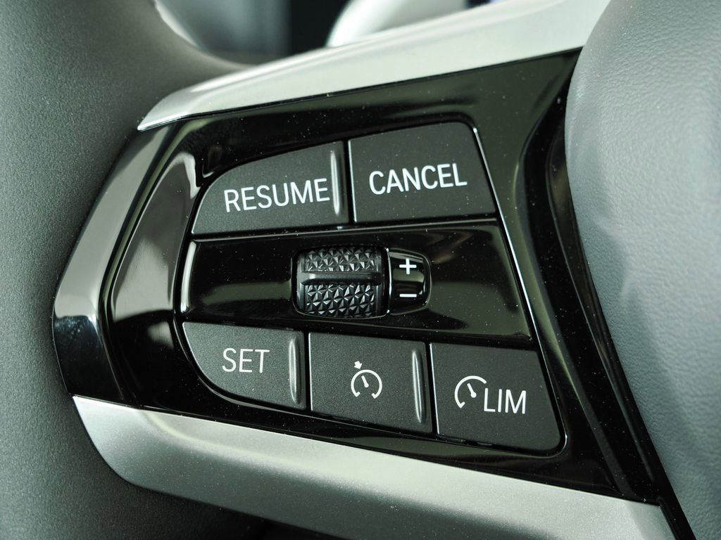 Thumbnail: 2026 BMW 4 Series - 39