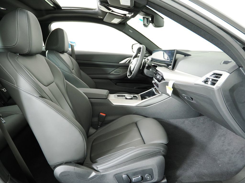 Thumbnail: 2026 BMW 4 Series - 8