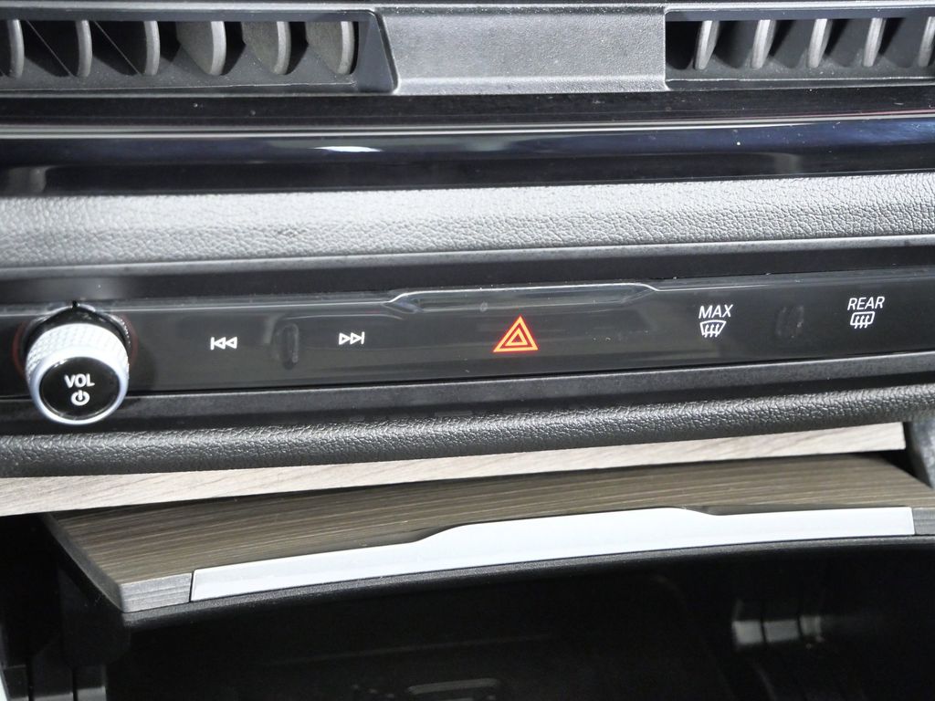 Thumbnail: 2025 BMW 4 Series - 49