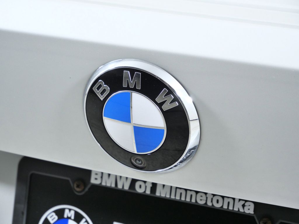 Thumbnail: 2025 BMW 4 Series - 24