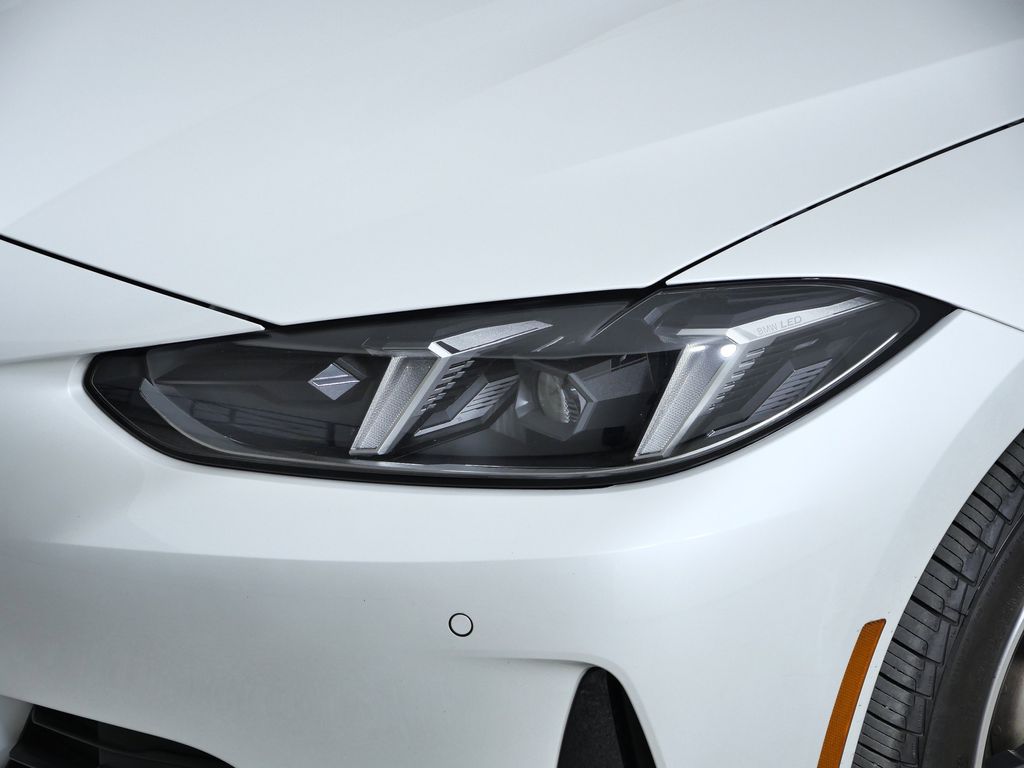 Thumbnail: 2025 BMW 4 Series - 18