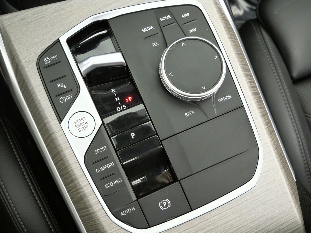 Thumbnail: 2025 BMW 4 Series - 13
