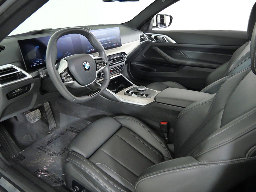 Thumbnail: 2025 BMW 4 Series - 35