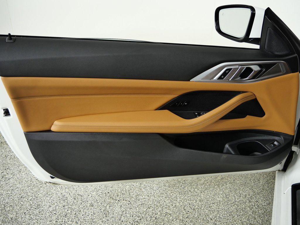 Thumbnail: 2025 BMW 4 Series - 30