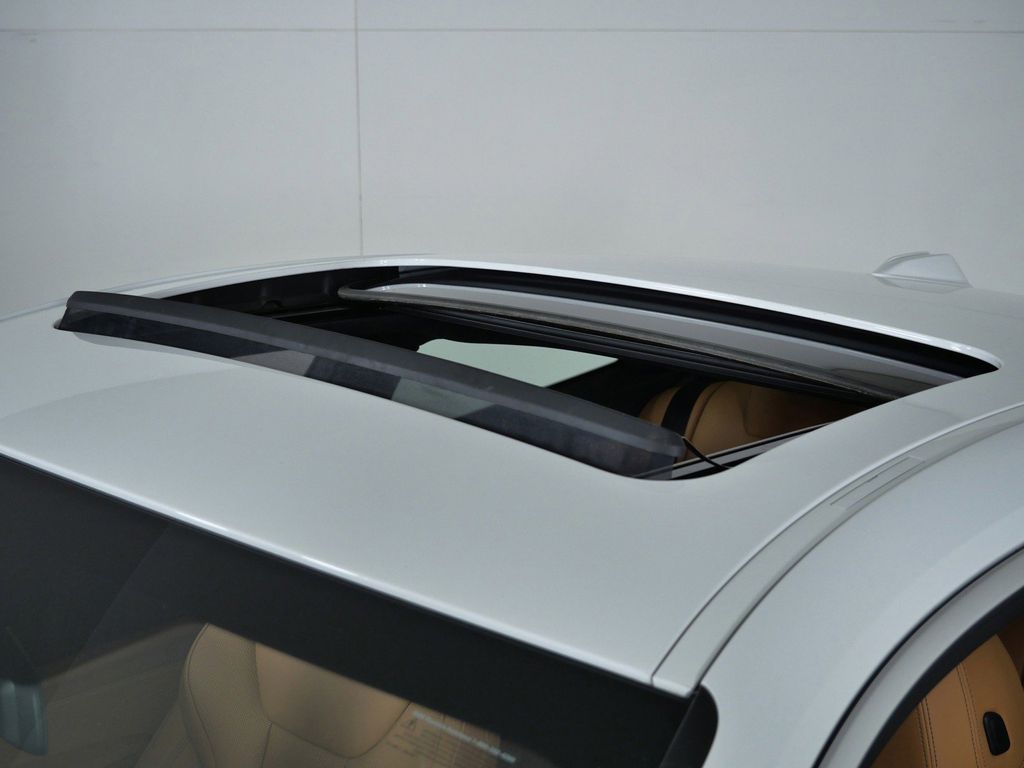 Thumbnail: 2025 BMW 4 Series - 27