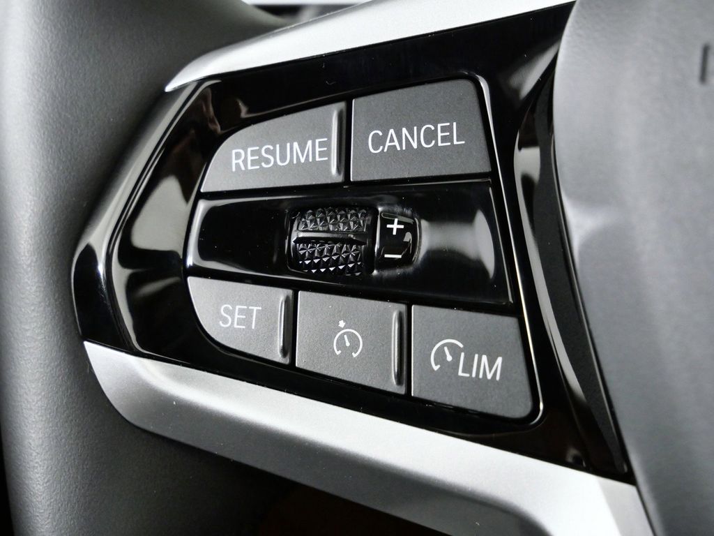 Thumbnail: 2025 BMW 4 Series - 38