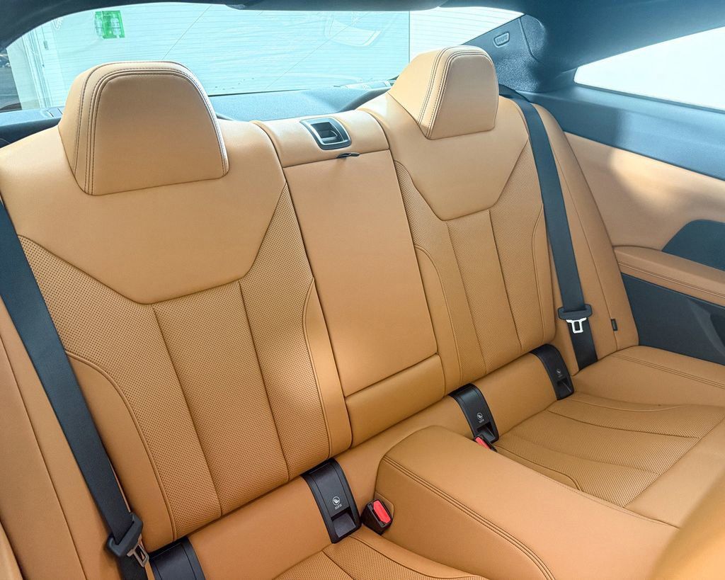 Thumbnail: 2025 BMW 4 Series - 12