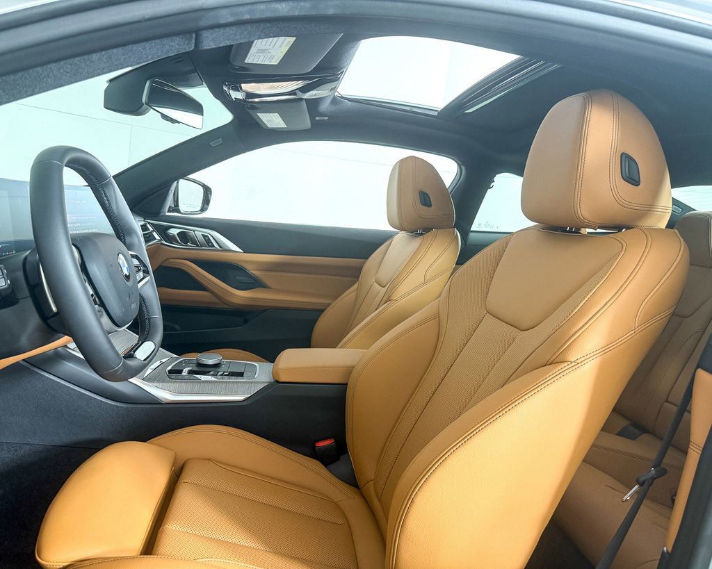 Thumbnail: 2025 BMW 4 Series - 36