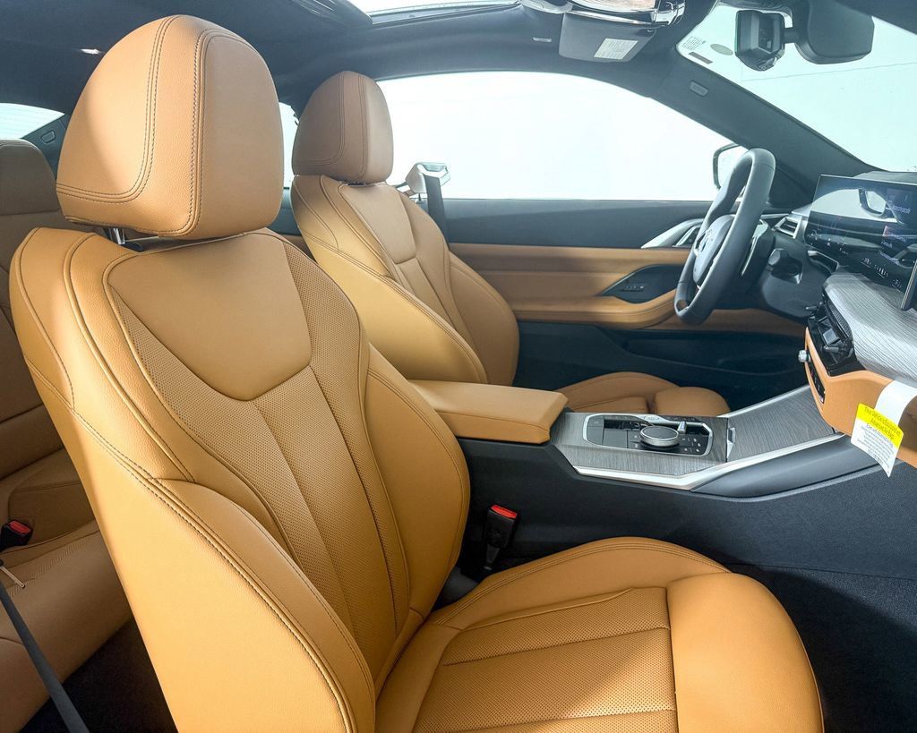 Thumbnail: 2025 BMW 4 Series - 10