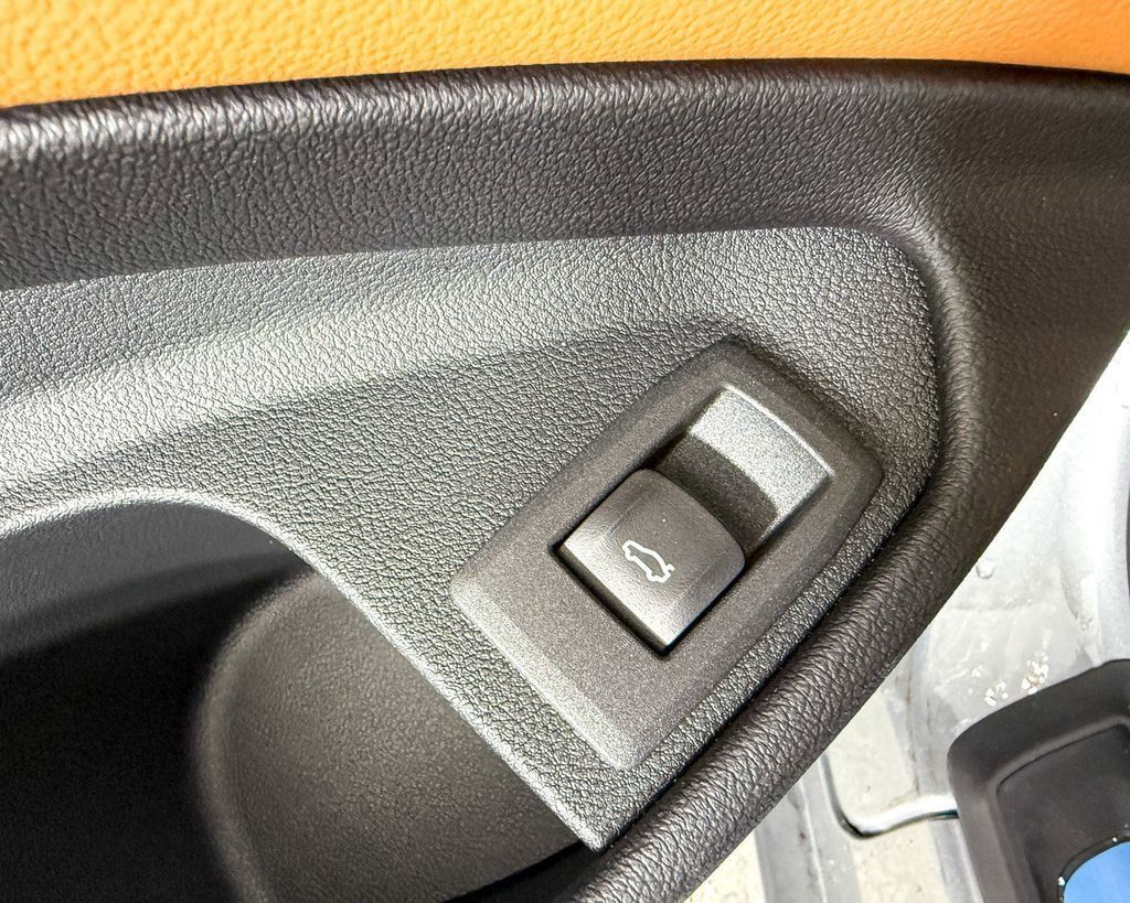 Thumbnail: 2025 BMW 4 Series - 38