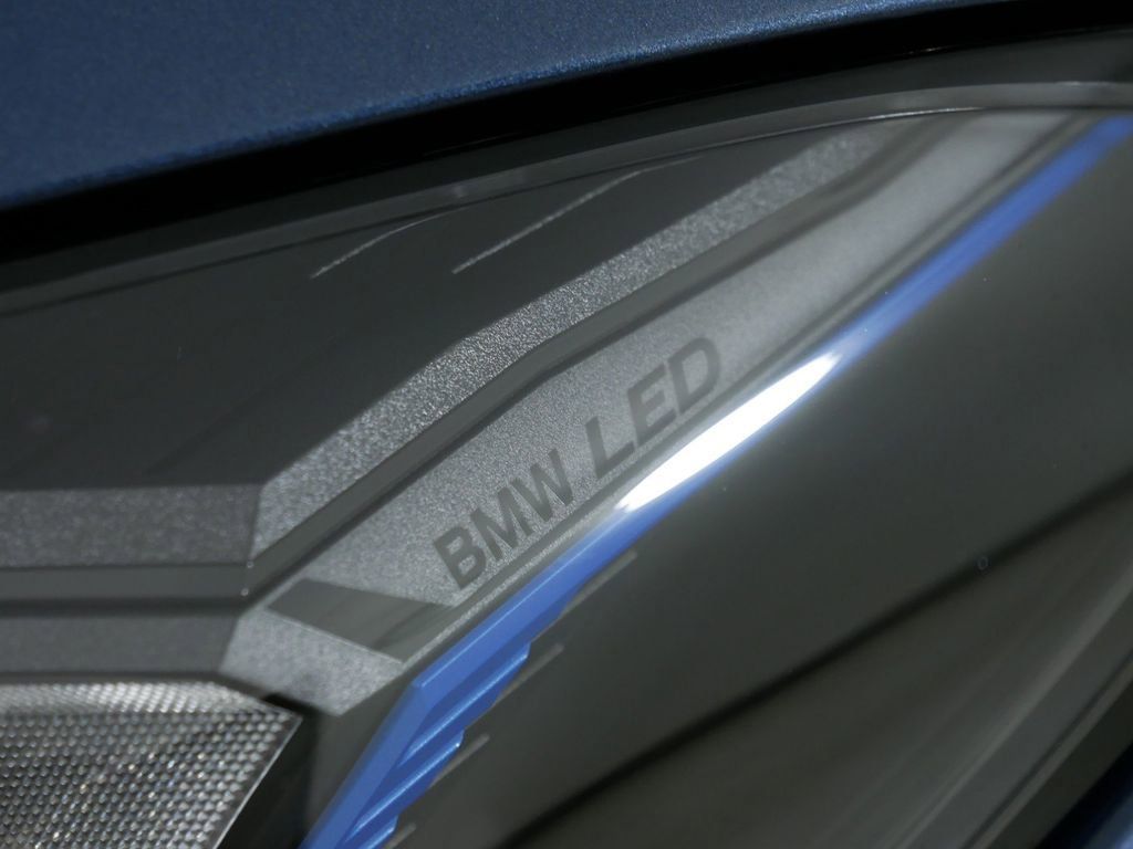 Thumbnail: 2025 BMW 4 Series - 26