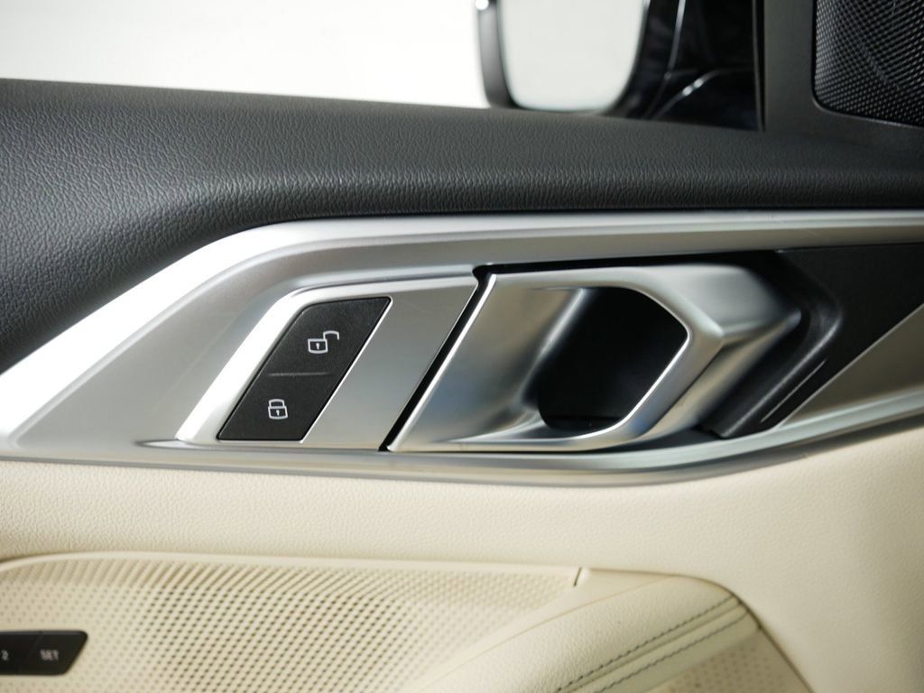 Thumbnail: 2025 BMW 4 Series - 33
