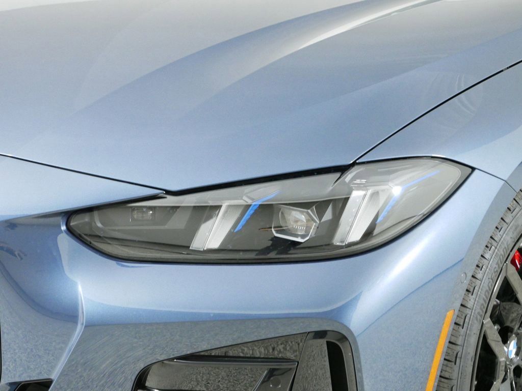 Thumbnail: 2025 BMW 4 Series - 25
