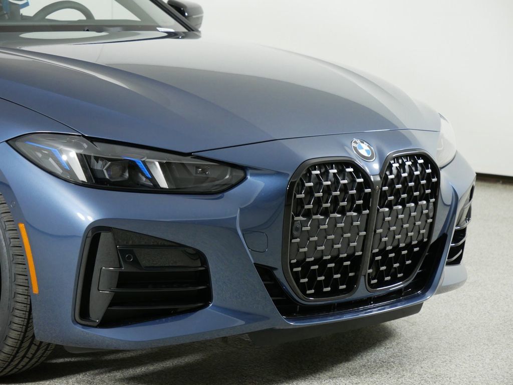 Thumbnail: 2025 BMW 4 Series - 19