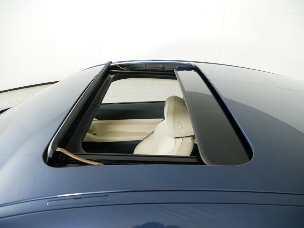 Thumbnail: 2025 BMW 4 Series - 27