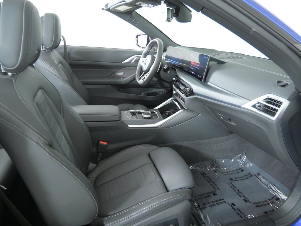 Thumbnail: 2025 BMW 4 Series - 9