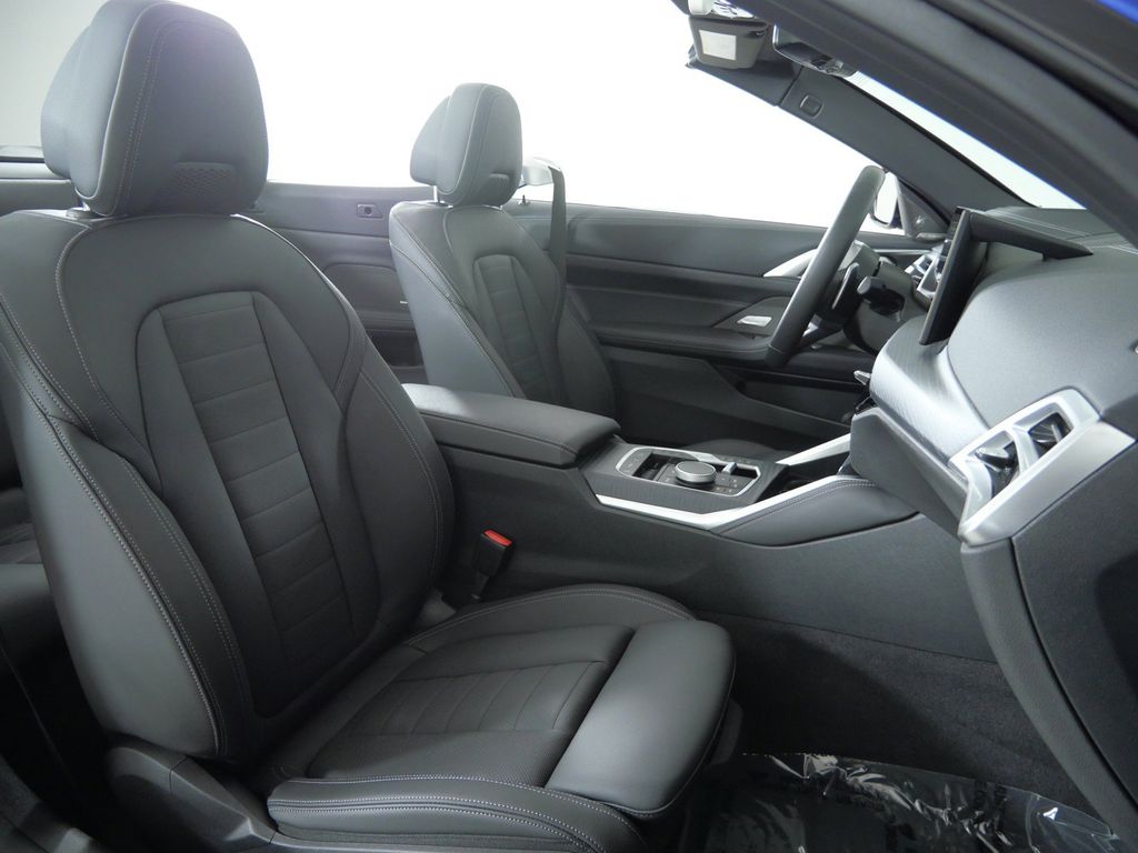 Thumbnail: 2025 BMW 4 Series - 10