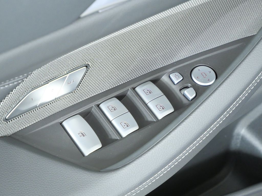 Thumbnail: 2025 BMW 4 Series - 35