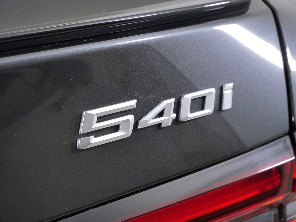 Thumbnail: 2026 BMW 5 Series - 23
