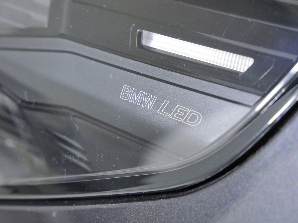 Thumbnail: 2026 BMW 5 Series - 18