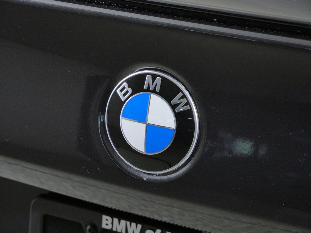 Thumbnail: 2026 BMW 5 Series - 7