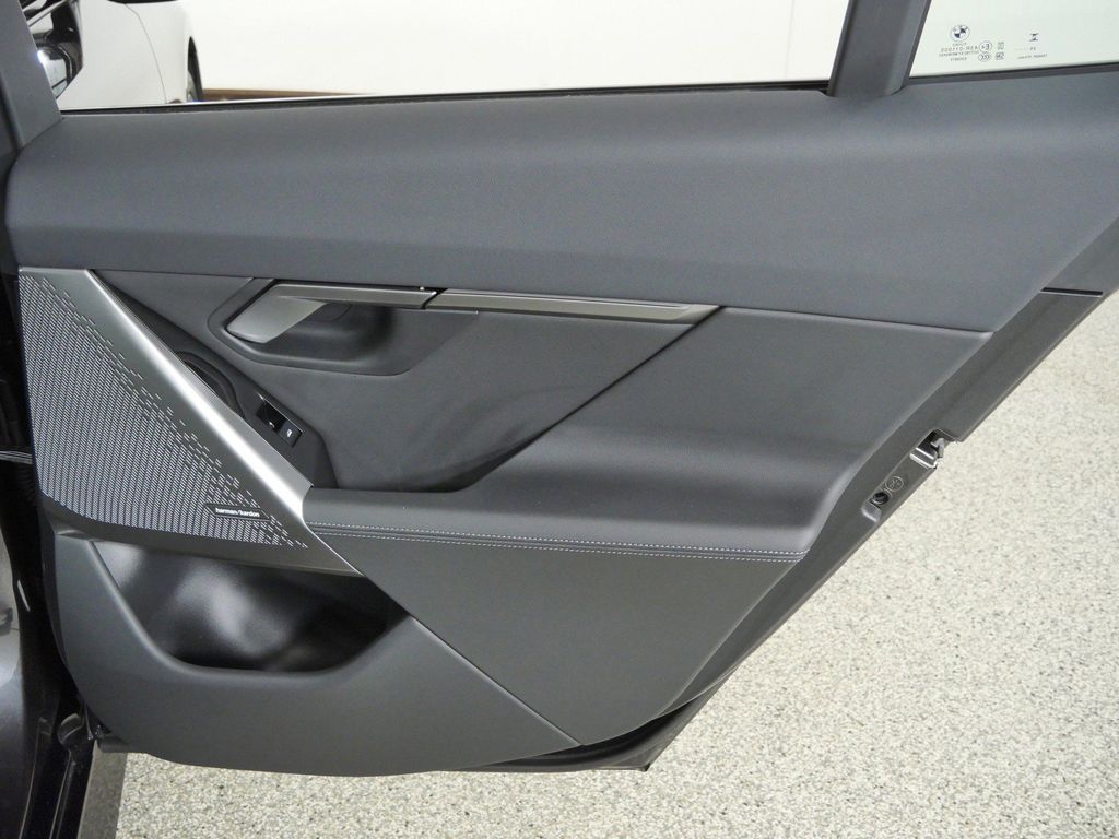 Thumbnail: 2026 BMW 5 Series - 32