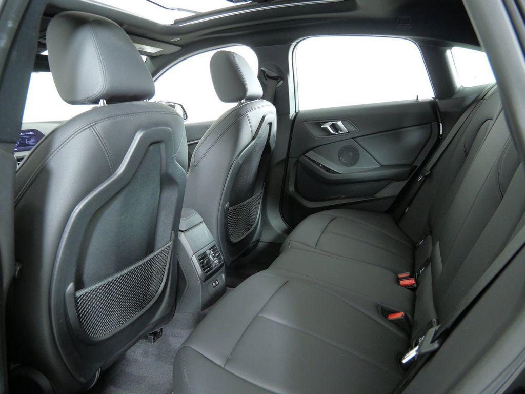 Thumbnail: 2024 BMW 2 Series - 35