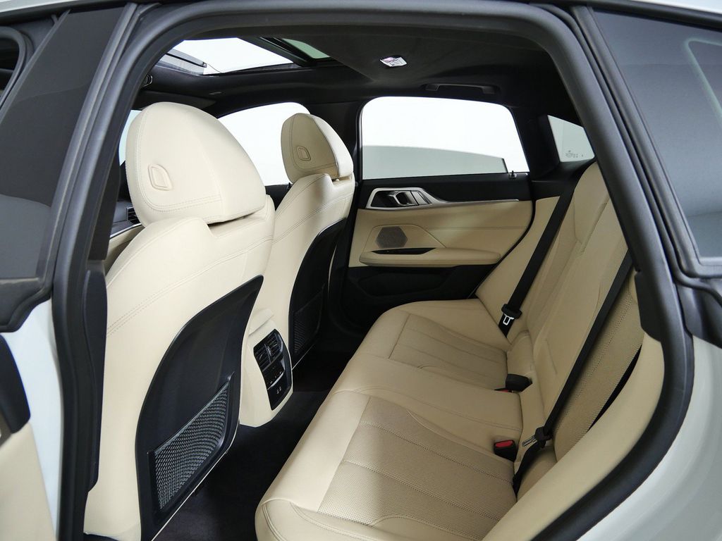 Thumbnail: 2024 BMW 4 Series - 34