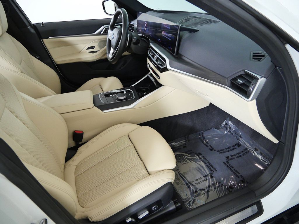 Thumbnail: 2024 BMW 4 Series - 11