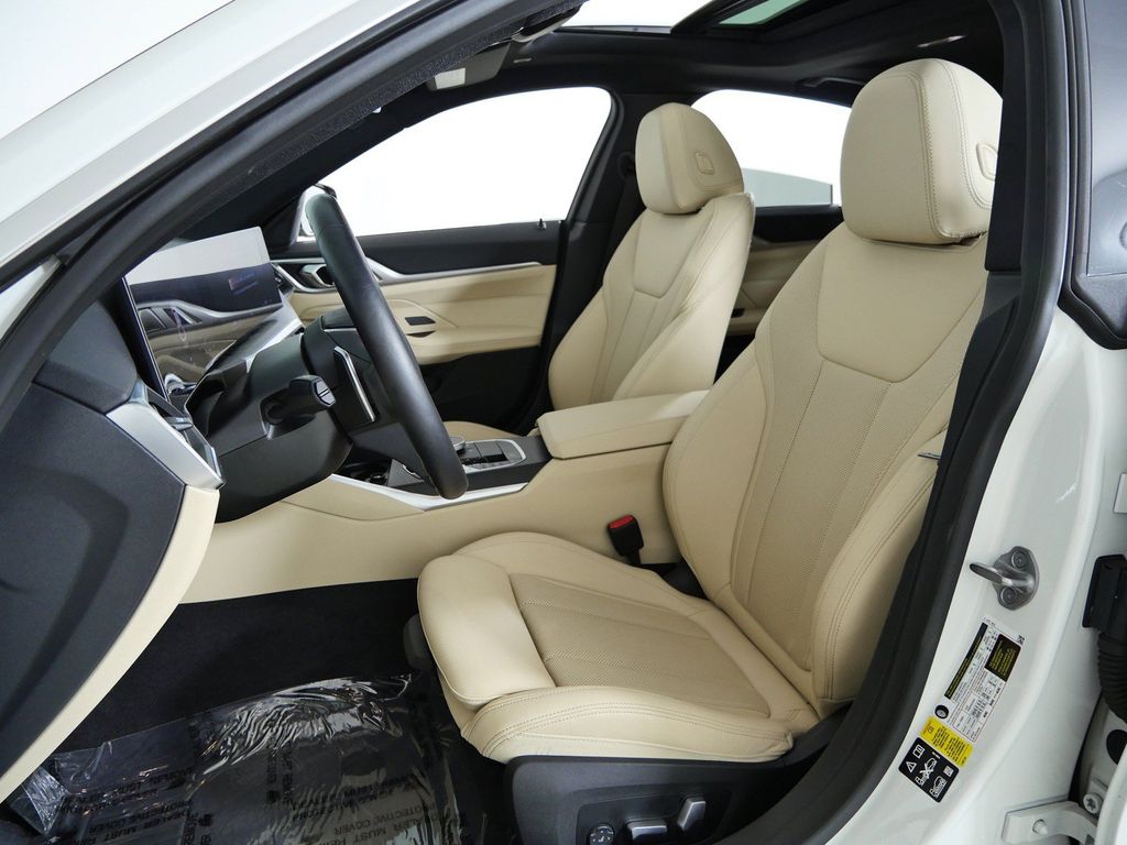 Thumbnail: 2024 BMW 4 Series - 38
