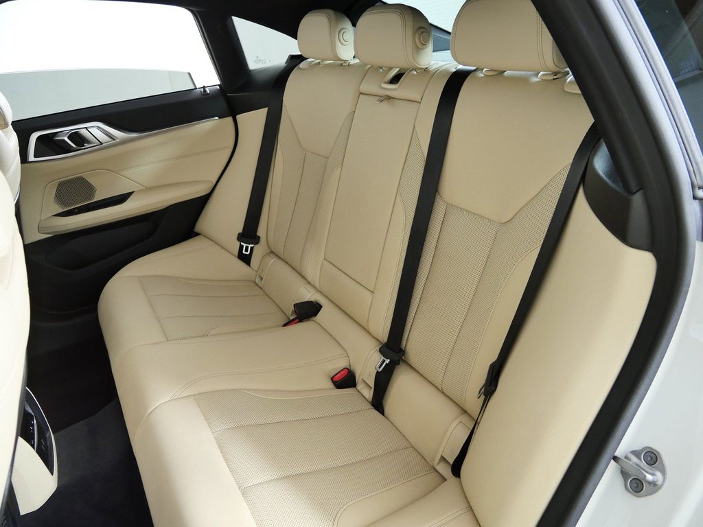 Thumbnail: 2024 BMW 4 Series - 35