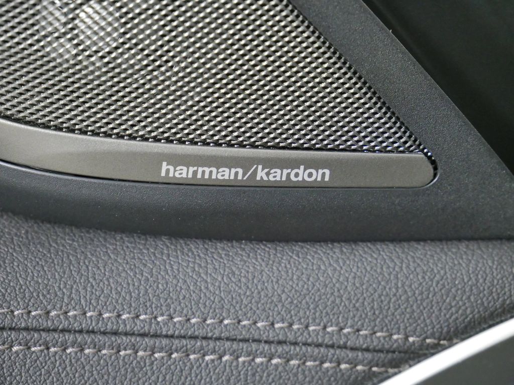 Thumbnail: 2023 BMW 5 Series - 43