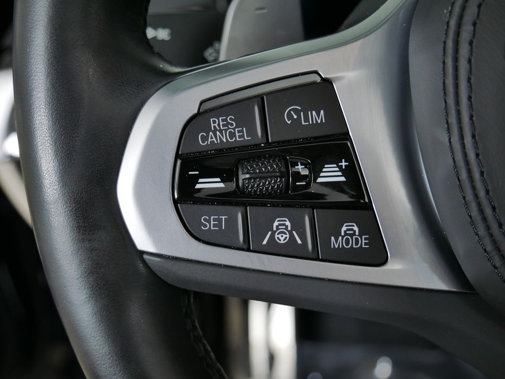 Thumbnail: 2023 BMW 5 Series - 46