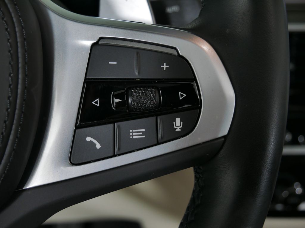 Thumbnail: 2023 BMW 5 Series - 48