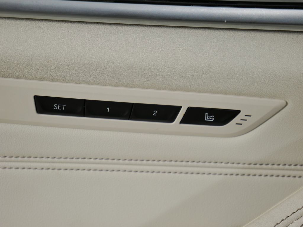 Thumbnail: 2023 BMW 5 Series - 42