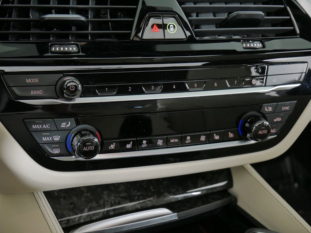 Thumbnail: 2023 BMW 5 Series - 51