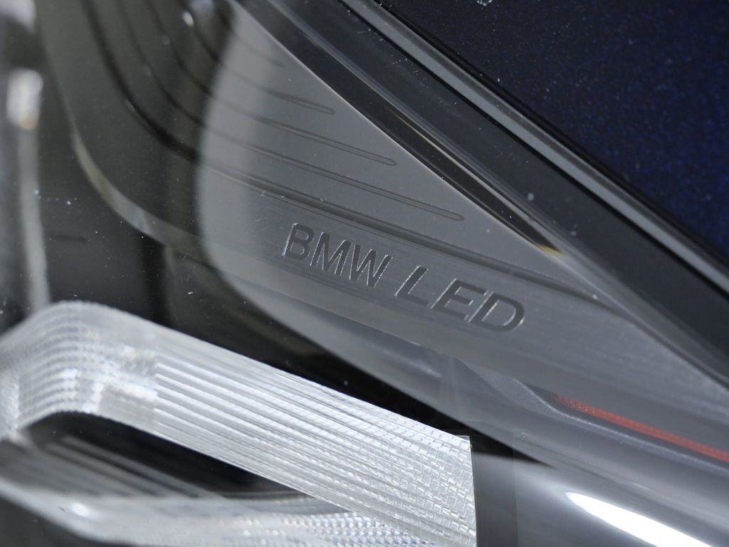 Thumbnail: 2023 BMW 5 Series - 7