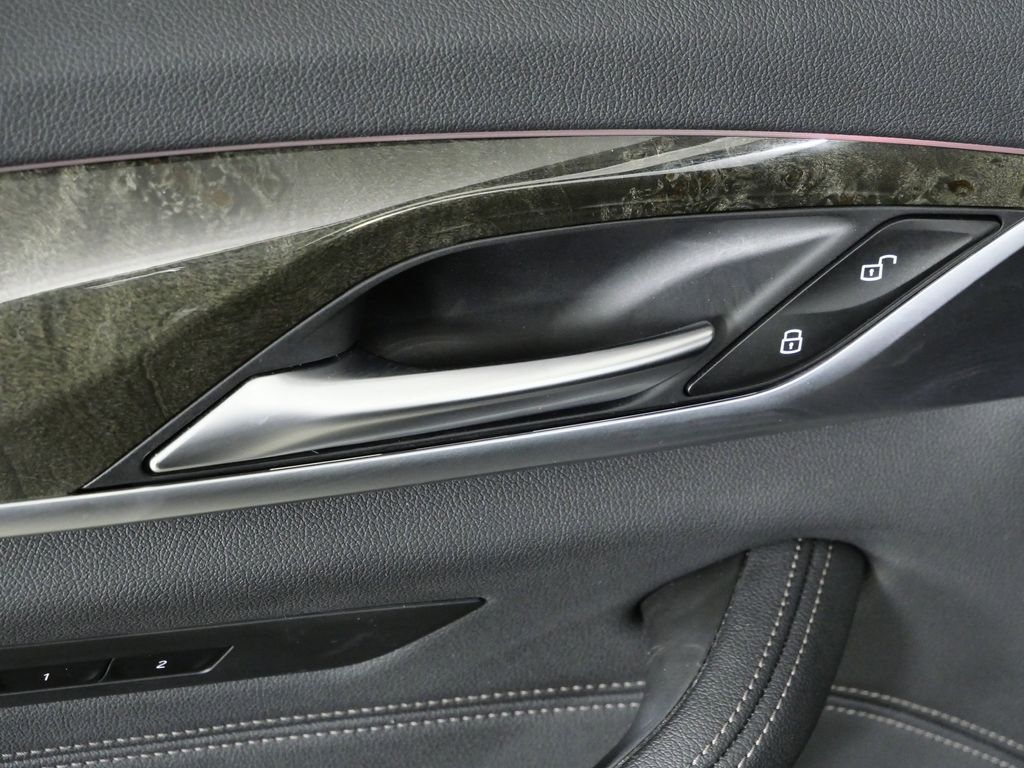 Thumbnail: 2023 BMW 5 Series - 39