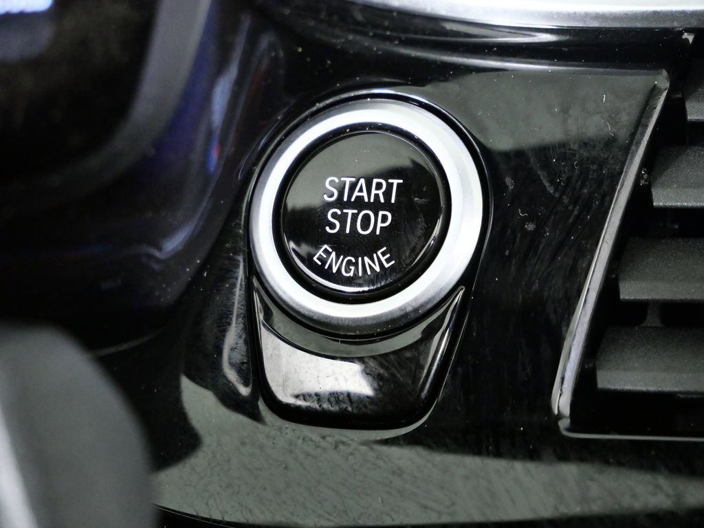 Thumbnail: 2023 BMW 5 Series - 46