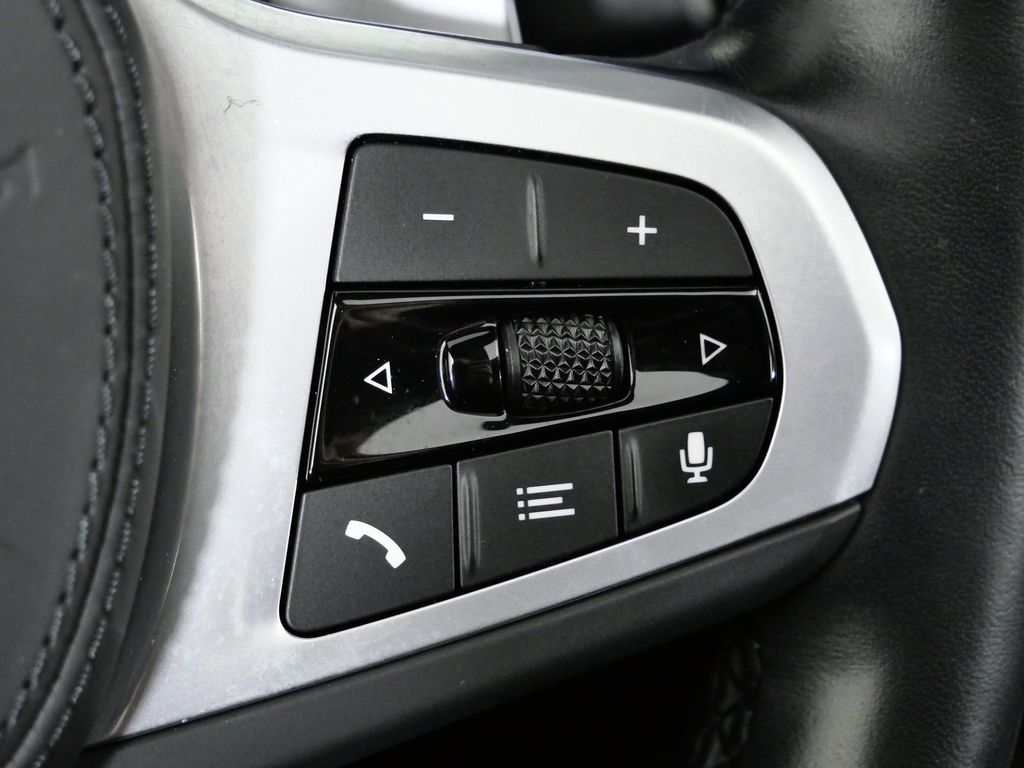 Thumbnail: 2023 BMW 5 Series - 43