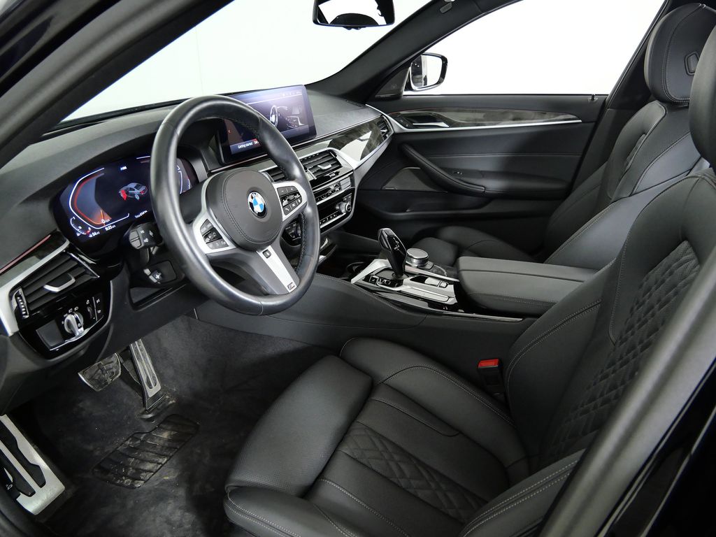 Thumbnail: 2023 BMW 5 Series - 36