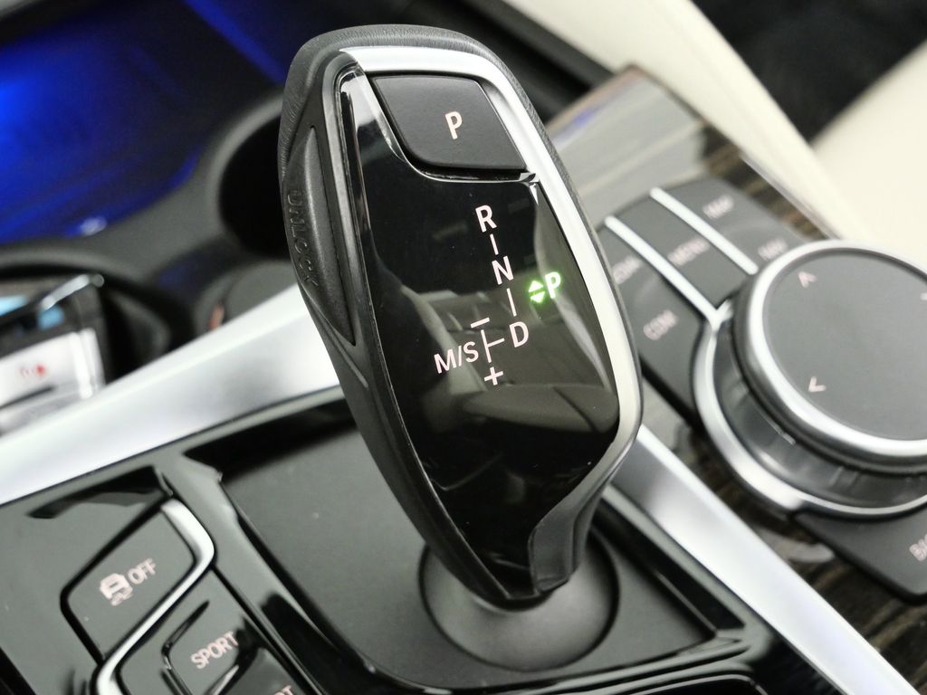 Thumbnail: 2021 BMW 5 Series - 13