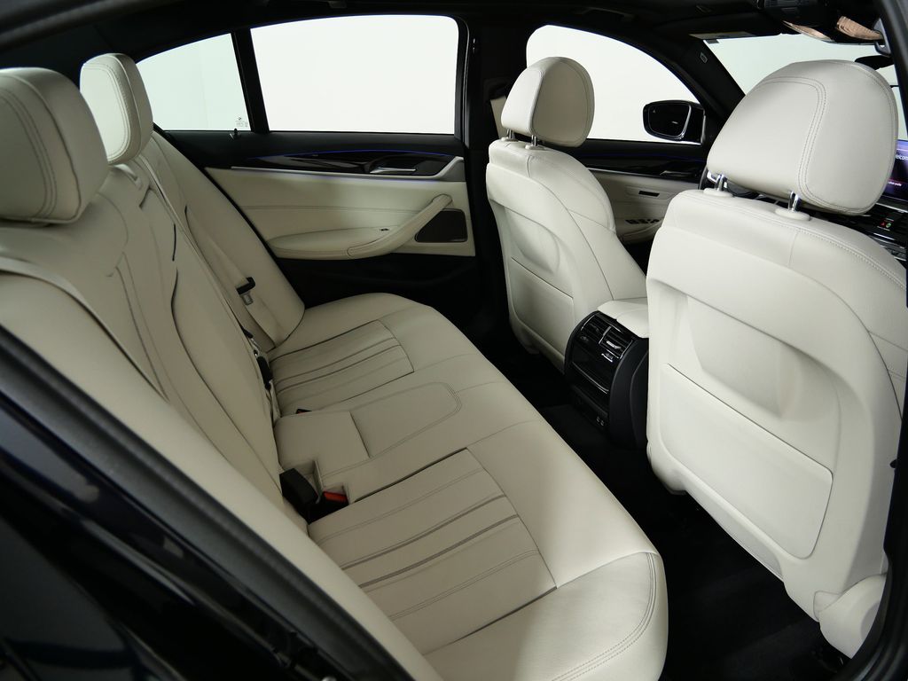 Thumbnail: 2021 BMW 5 Series - 11