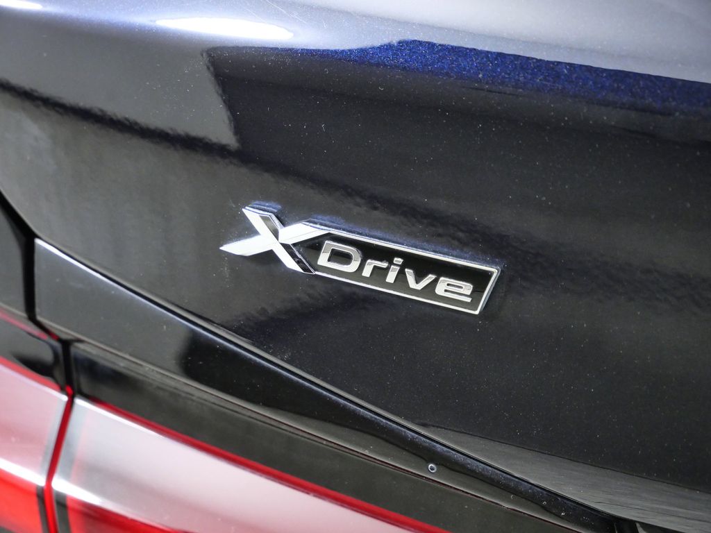 Thumbnail: 2021 BMW 5 Series - 24