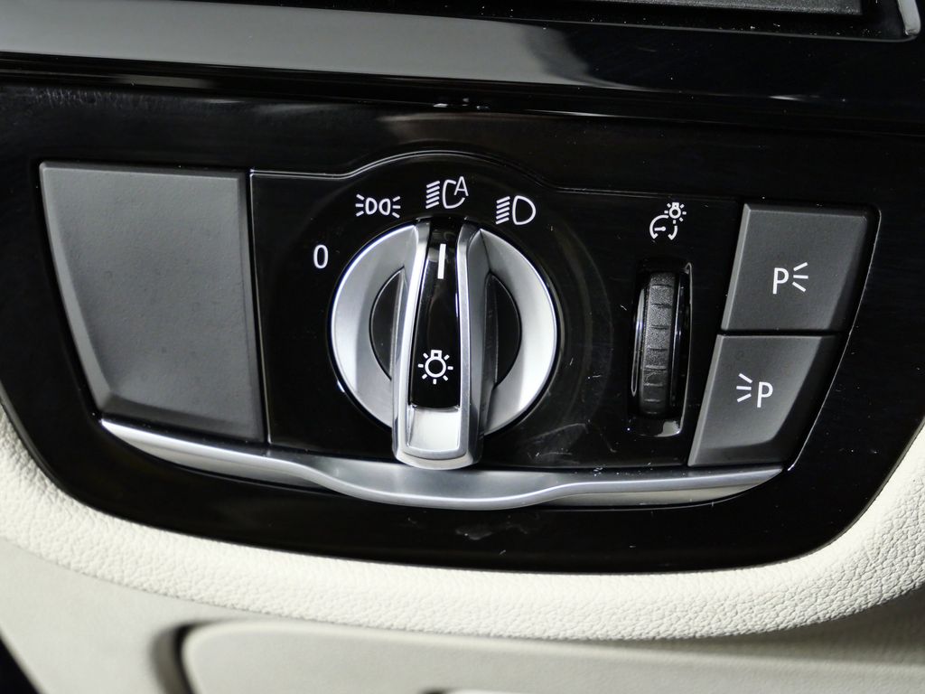 Thumbnail: 2021 BMW 5 Series - 42