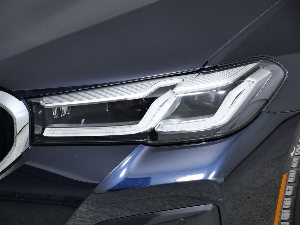 Thumbnail: 2021 BMW 5 Series - 18