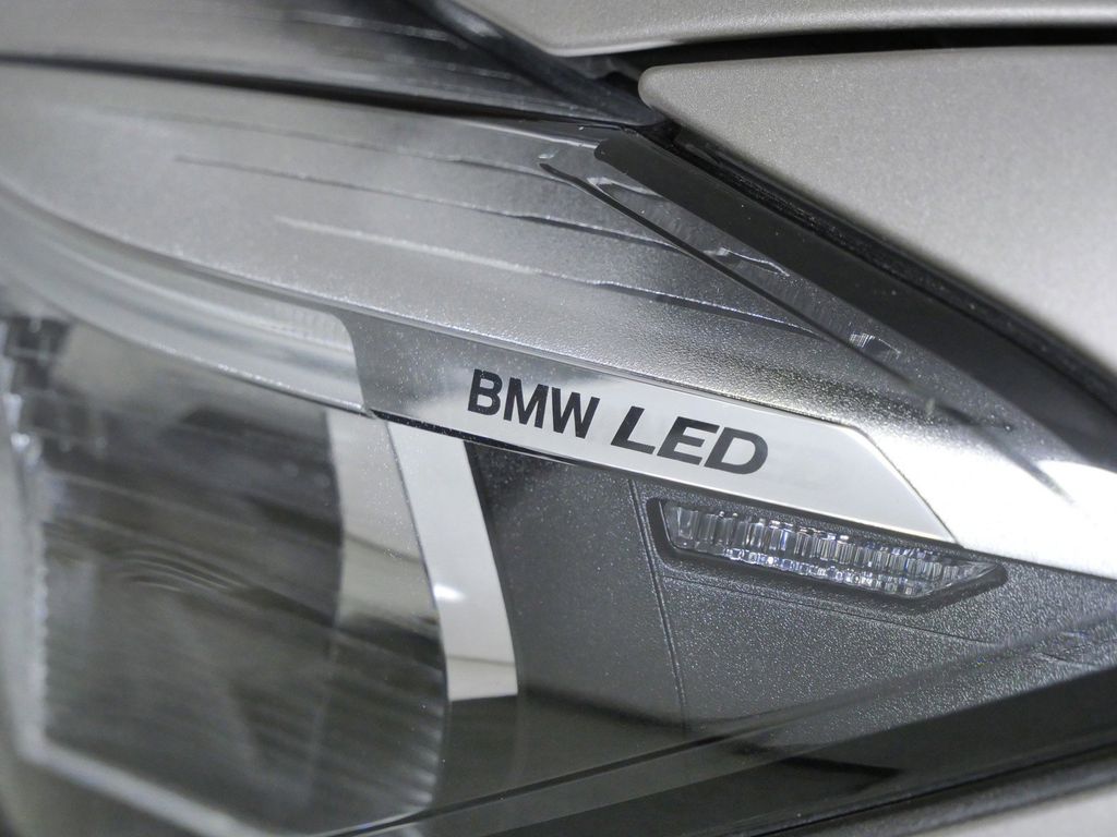 Thumbnail: 2022 BMW 7 Series - 7