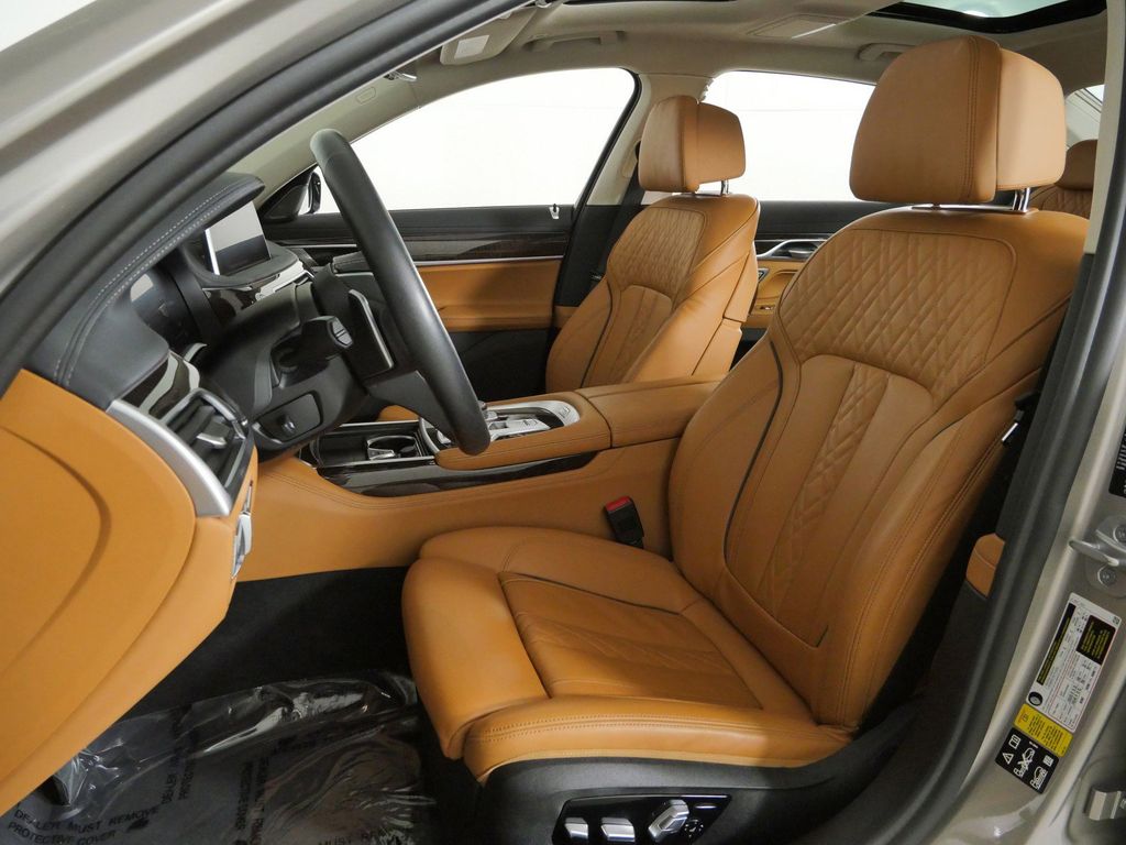 Thumbnail: 2022 BMW 7 Series - 40